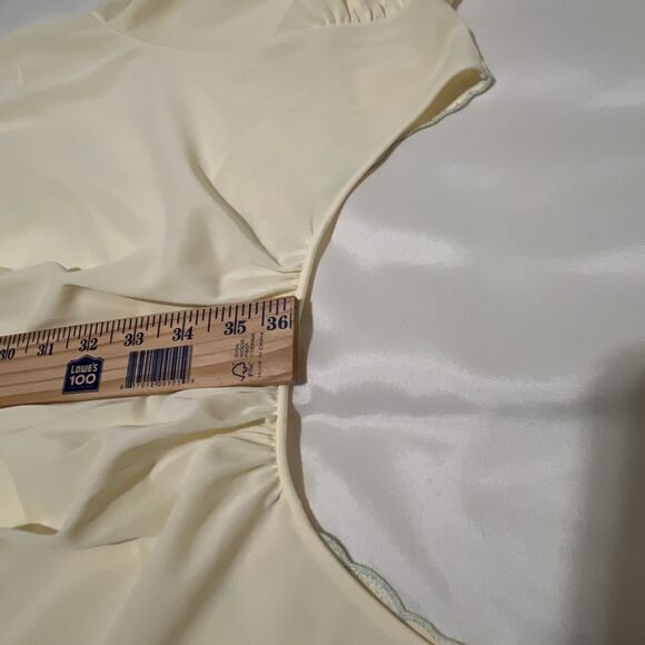 VTG Yellow Nylon Chiffon and Lace Nightgown Floral SZ M SHADOWLINE Embroidered - Picture 13 of 15
